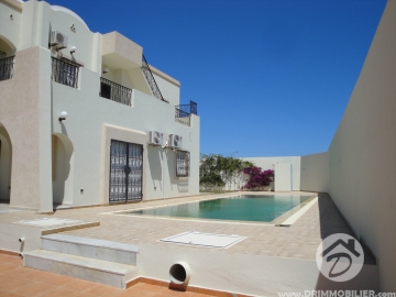 L 95 -                            بيع
                           Villa avec piscine Djerba
